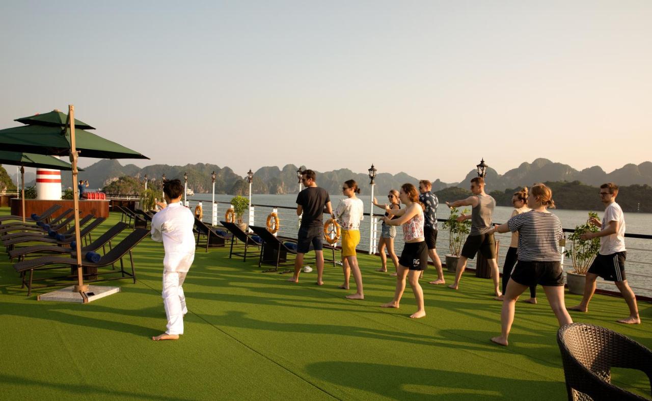 Hotel Dora Cruise By Hag Ha Long Esterno foto