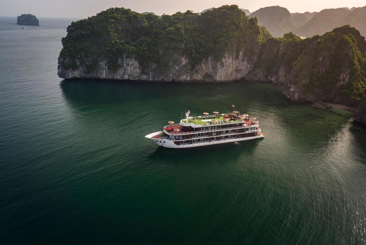 Hotel Dora Cruise By Hag Ha Long Esterno foto