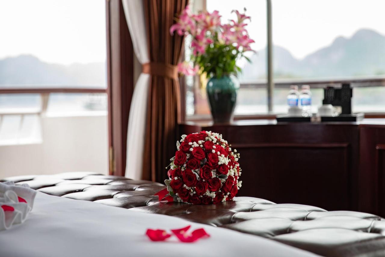 Hotel Dora Cruise By Hag Ha Long Esterno foto